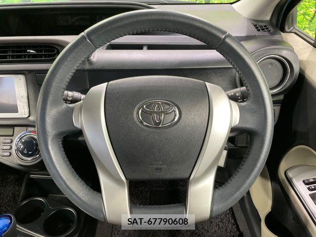 Toyota AQUA 2013-04 8244599-8
