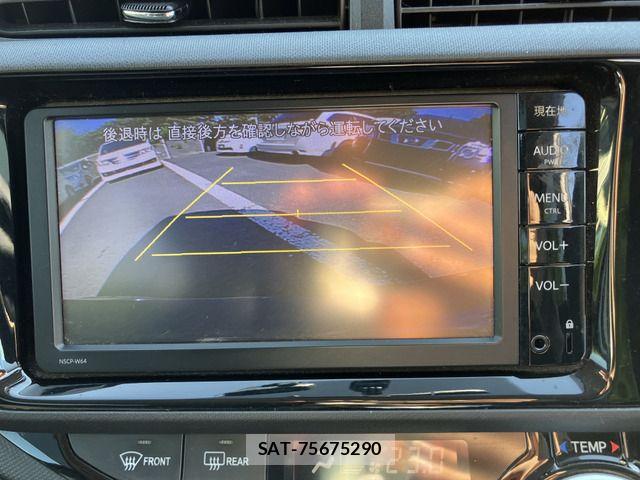 Toyota AQUA 2015-07 8244609-8