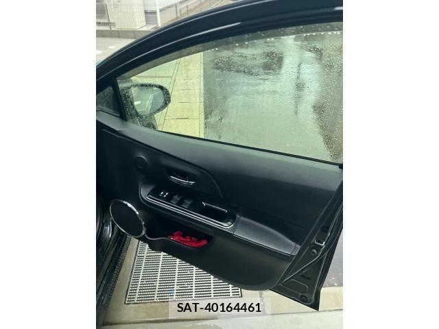 Toyota AQUA 2015-03 8244602-15