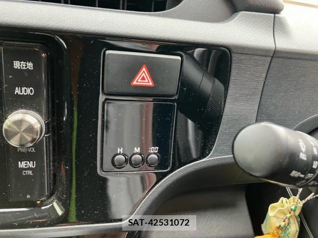 Toyota AQUA 2016-12 8244601-19
