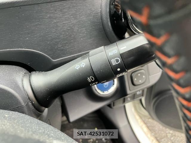 Toyota AQUA 2016-12 8244601-20