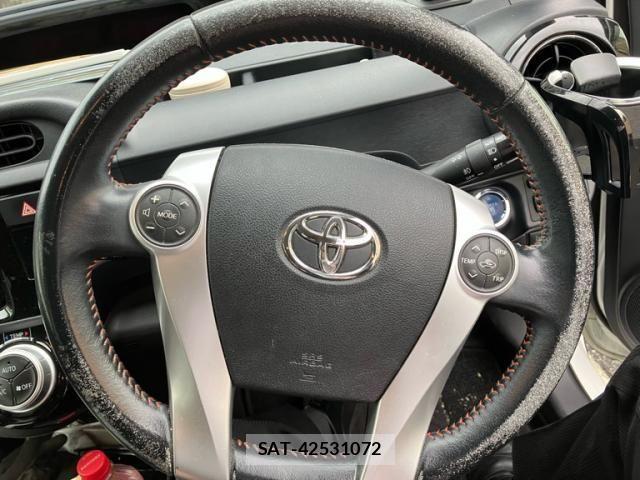 Toyota AQUA 2016-12 8244601-22