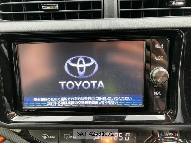Toyota AQUA 2016-12 8244601-24