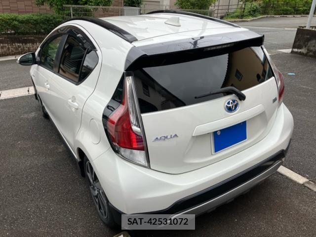 Toyota AQUA 2016-12 8244601-4