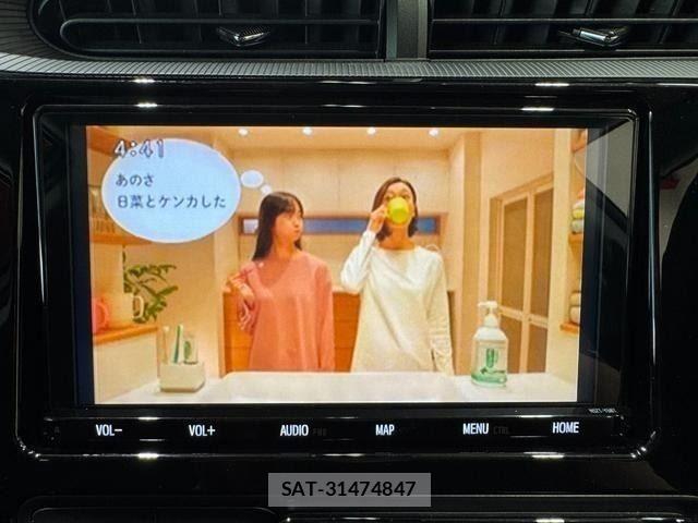 Toyota AQUA 2018-11 8244594-21