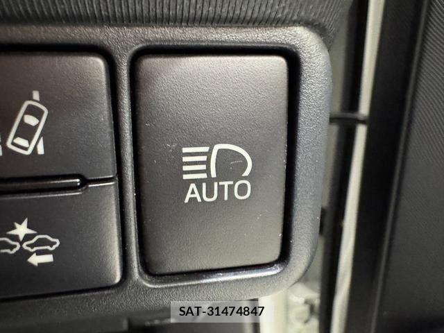Toyota AQUA 2018-11 8244594-22