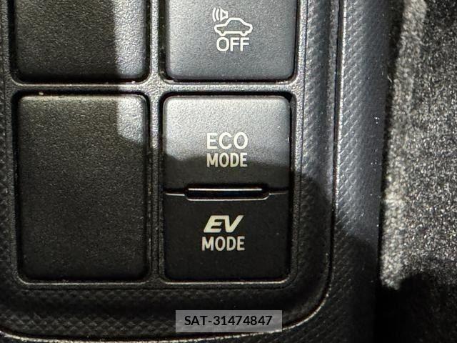 Toyota AQUA 2018-11 8244594-25