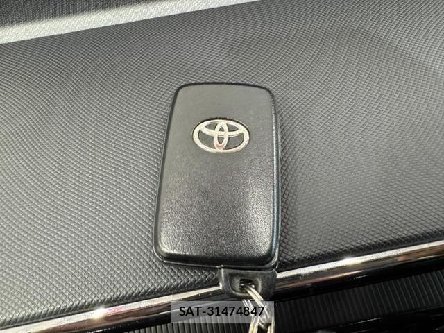 Toyota AQUA 2018-11 8244594-28