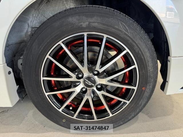 Toyota AQUA 2018-11 8244594-8