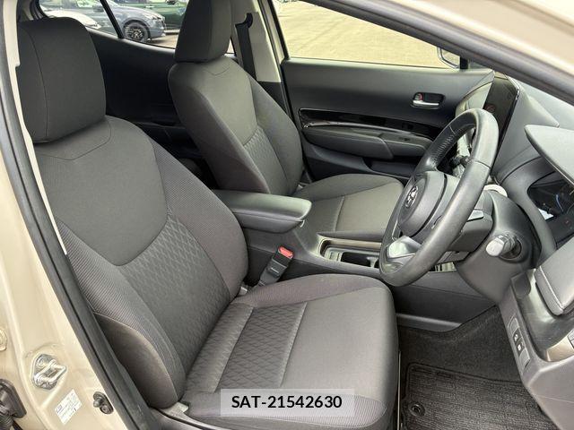 Toyota AQUA 2022-06 8244588-15