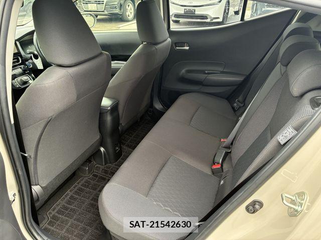 Toyota AQUA 2022-06 8244588-18