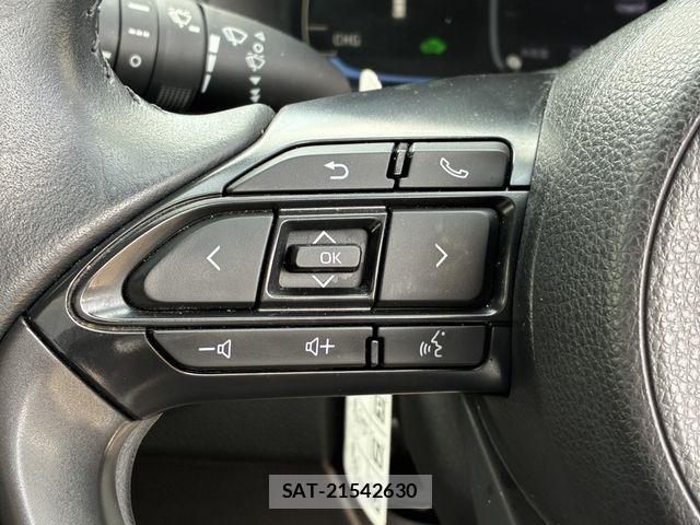 Toyota AQUA 2022-06 8244588-1