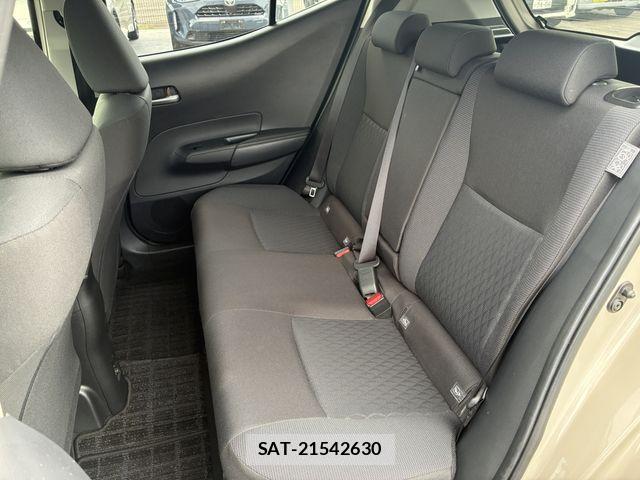 Toyota AQUA 2022-06 8244588-19