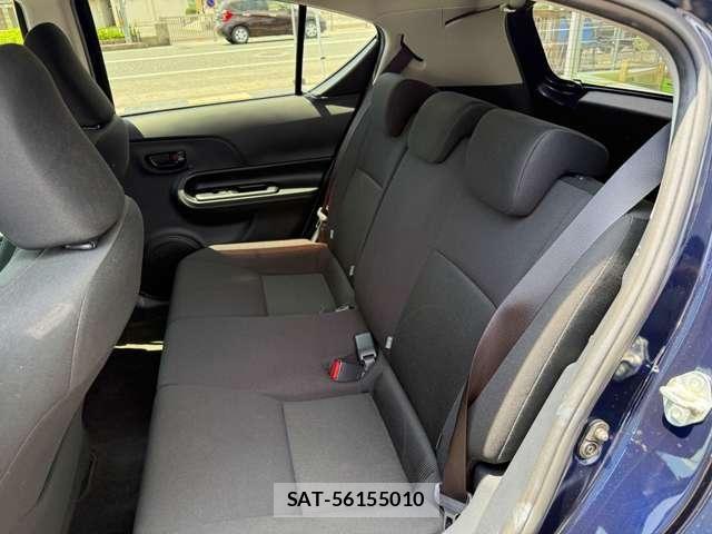 Toyota AQUA 2018-11 8244595-10