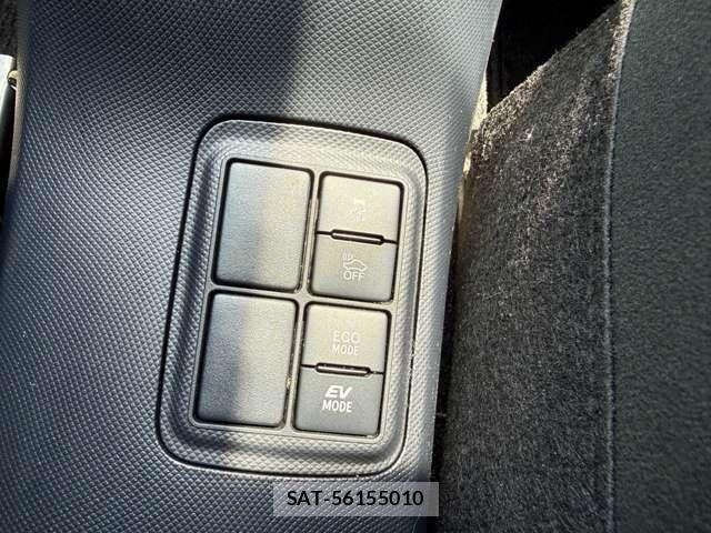 Toyota AQUA 2018-11 8244595-19