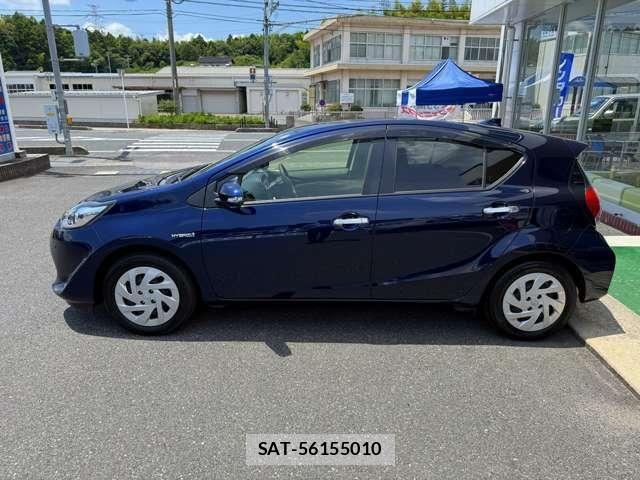Toyota AQUA 2018-11 8244595-3