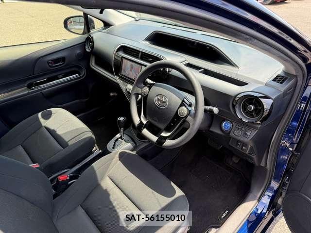 Toyota AQUA 2018-11 8244595-6