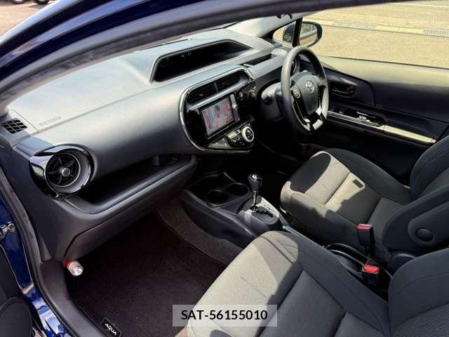 Toyota AQUA 2018-11 8244595-8