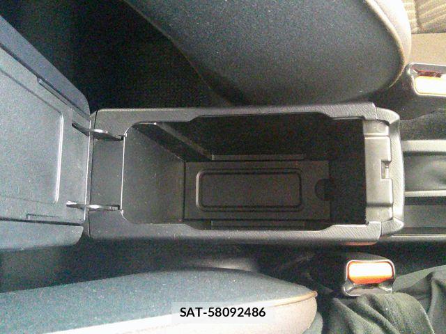 Toyota AQUA 2012-09 8244612-17