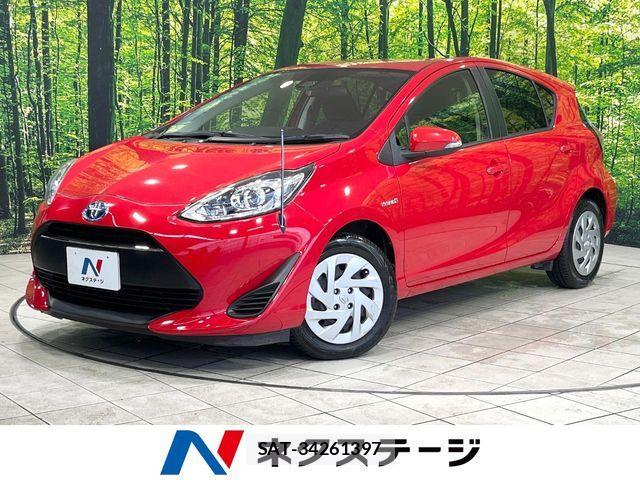 Toyota AQUA 2017-12 8244593-0