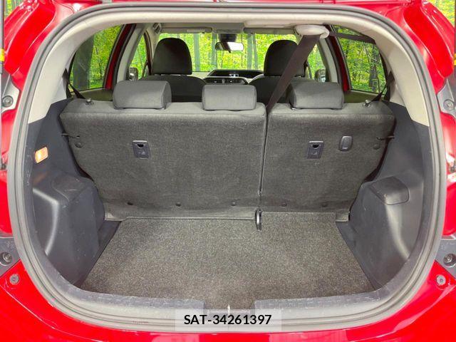 Toyota AQUA 2017-12 8244593-9
