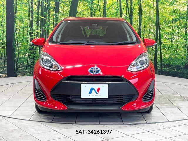 Toyota AQUA 2017-12 8244593-13