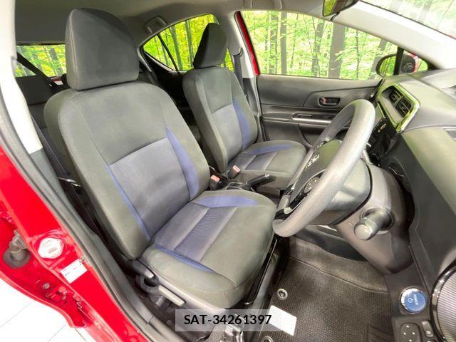 Toyota AQUA 2017-12 8244593-7