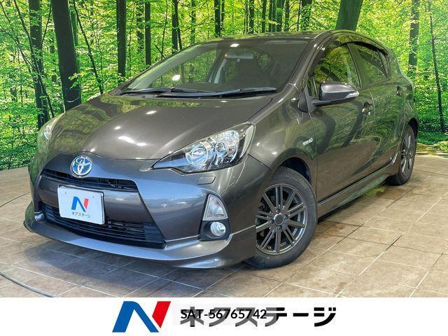 Toyota AQUA 2013-09 8244605-0