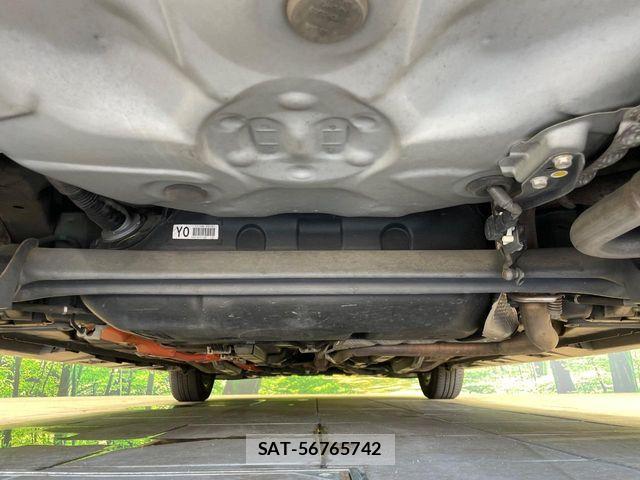 Toyota AQUA 2013-09 8244605-18