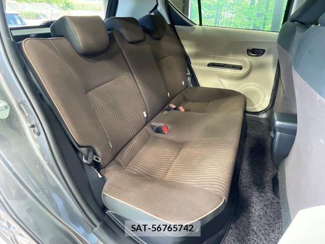 Toyota AQUA 2013-09 8244605-8