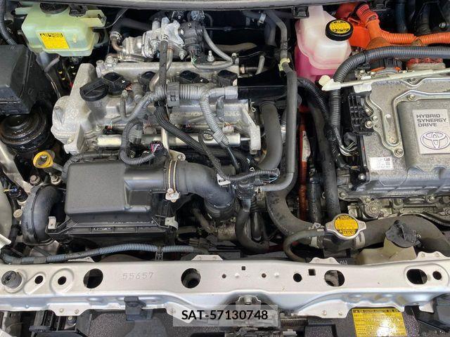 Toyota AQUA 2013-08 8244604-17