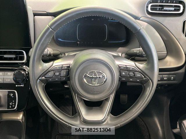 Toyota AQUA 2023-04 8244583-10