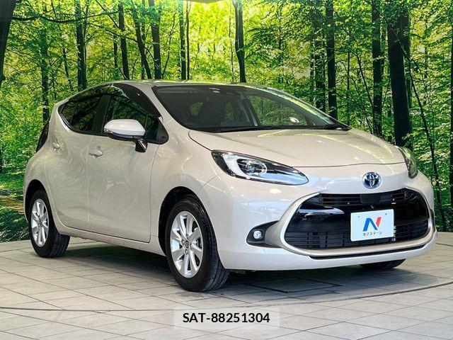 Toyota AQUA 2023-04 8244583-15