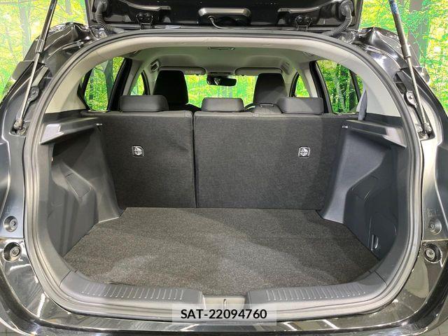 Toyota AQUA 2025-02 8244580-11