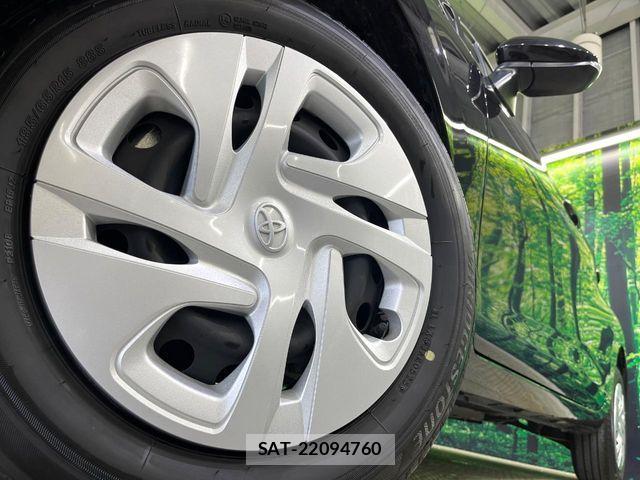 Toyota AQUA 2025-02 8244580-13