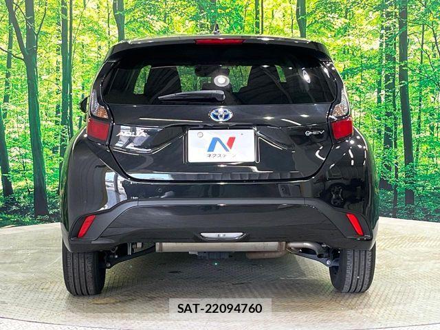 Toyota AQUA 2025-02 8244580-15