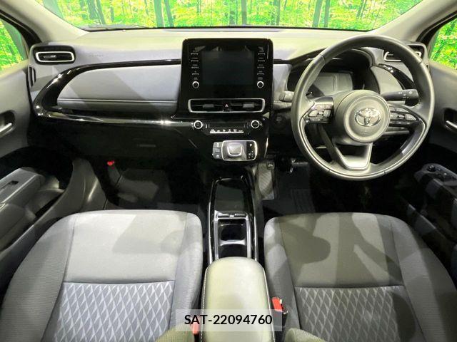 Toyota AQUA 2025-02 8244580-1