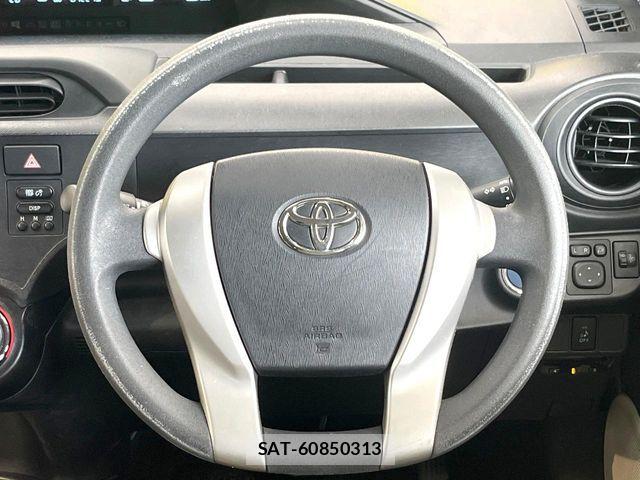 Toyota AQUA 2014-02 8244603-10