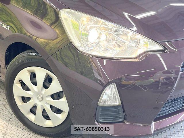 Toyota AQUA 2014-02 8244603-11