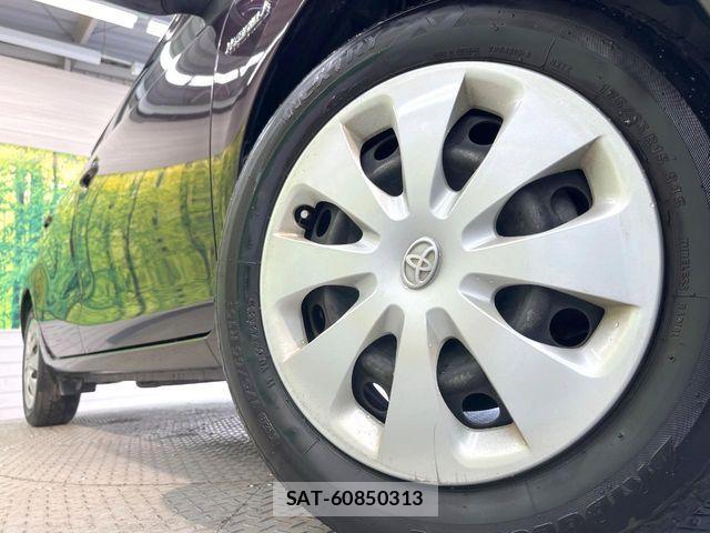Toyota AQUA 2014-02 8244603-12