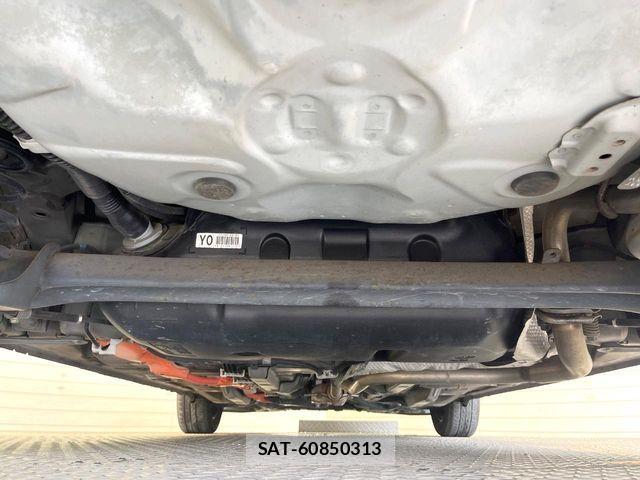 Toyota AQUA 2014-02 8244603-18