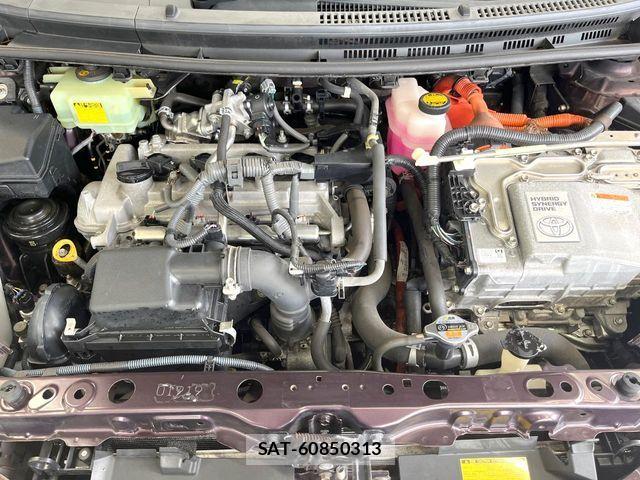 Toyota AQUA 2014-02 8244603-19