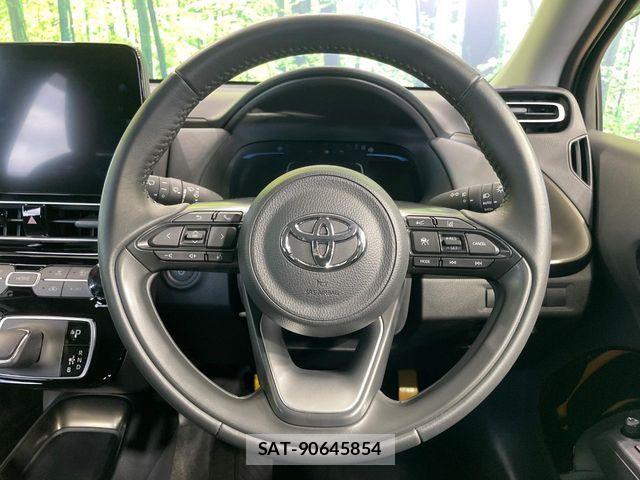 Toyota AQUA 2025-03 8244579-11