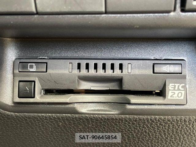 Toyota AQUA 2025-03 8244579-7