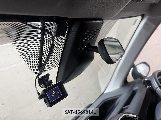 Toyota AQUA 2017-09 8244589-16