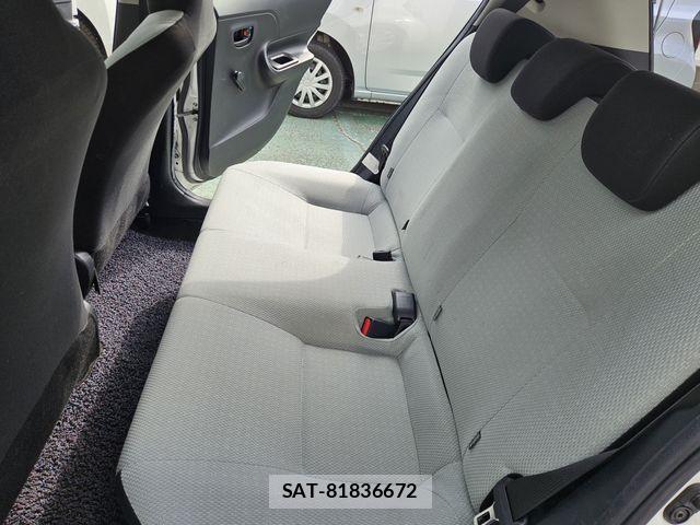 Toyota AQUA 2015-06 8244608-15