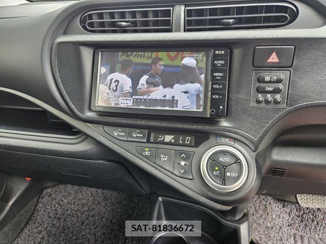 Toyota AQUA 2015-06 8244608-18