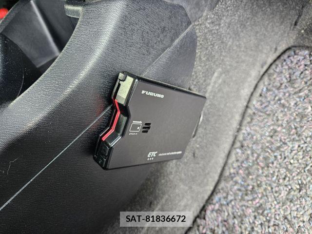 Toyota AQUA 2015-06 8244608-19