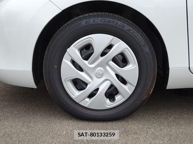 Toyota AQUA 2024-08 8244584-18