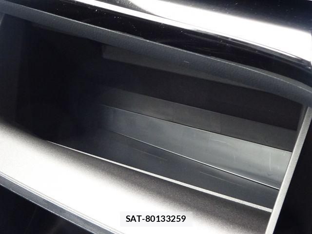 Toyota AQUA 2024-08 8244584-21